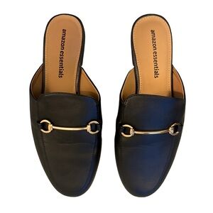 Women Buckle Loafer